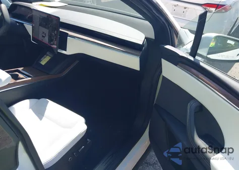 2023 Tesla Model X Dual Motor All-Wheel Drive/Standard Range from USA, damaged, VIN 7SAXCAE57PF385202